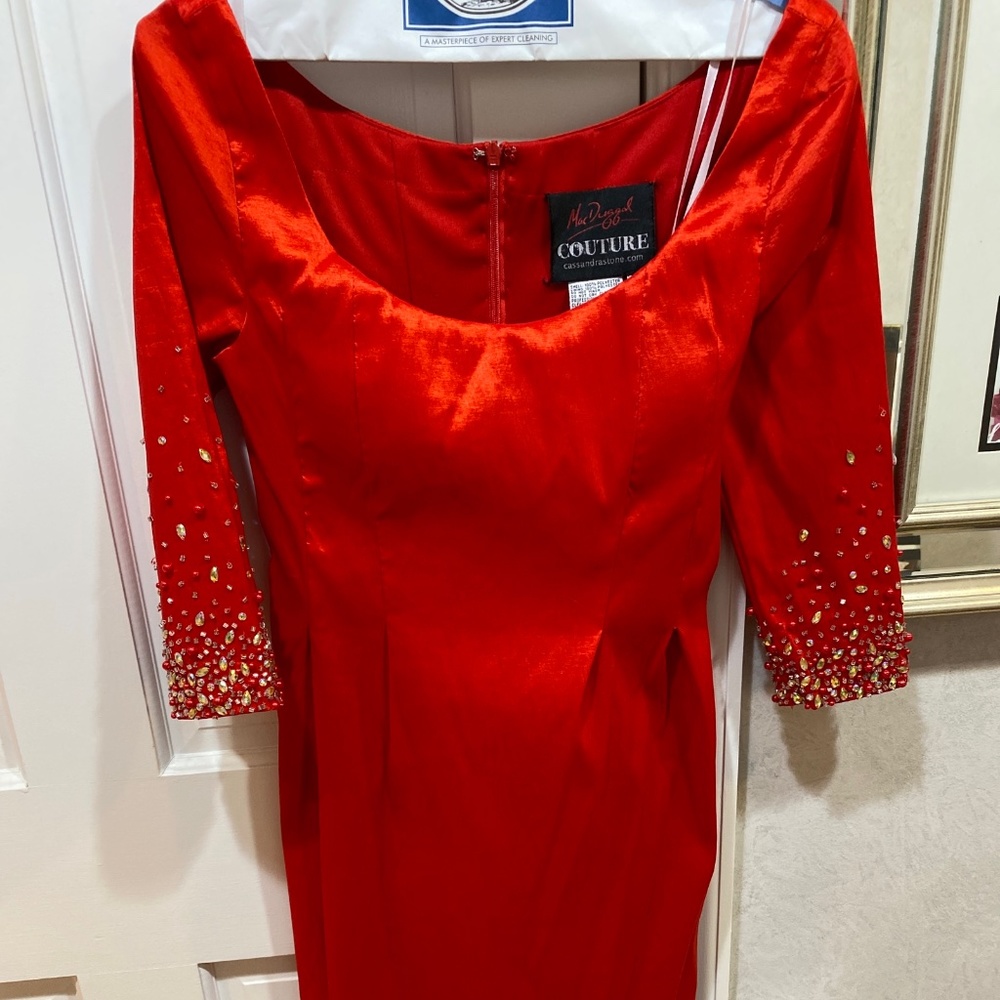 MAC DUGGAL COUTURE sz 2 RED INTERVIEW COCKTAIL DRESS 2 HOMECOMING BEADED SLEEVE